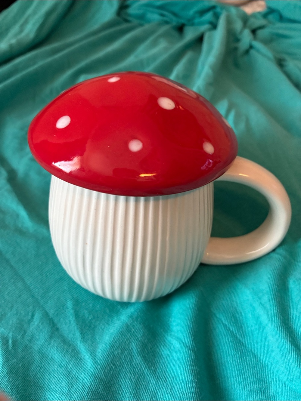 Mushroom Mug with Red Polka-Dot Lid White Ceramic Fairy Covered Mug